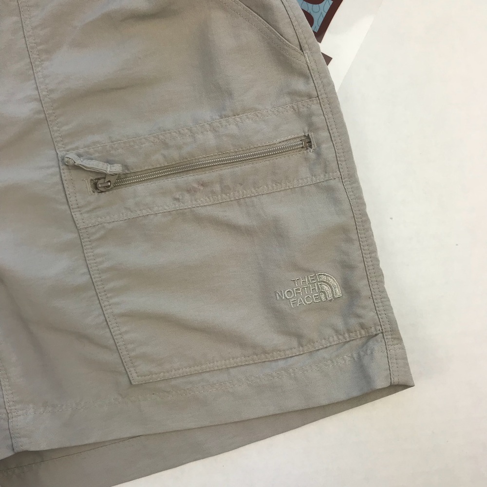 Sold The North Face Shorts Beige Medium - Picture 5 of 7